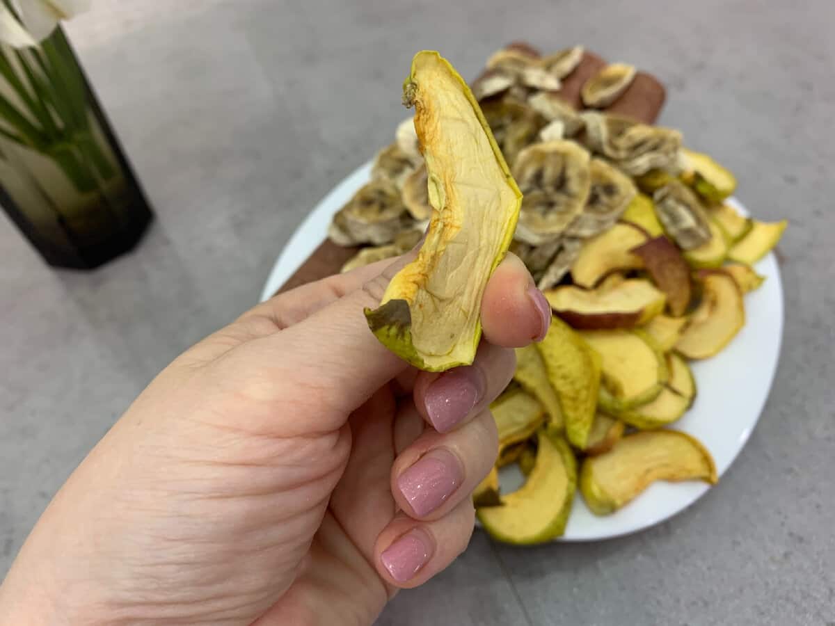 میوه خشک گلابی با فرآوری تدریجی برای حفظ کیفیت